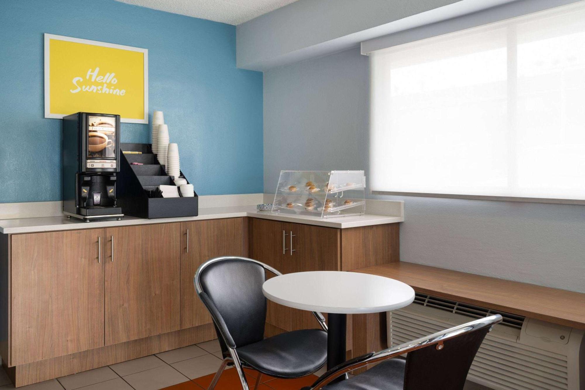Days Inn By Wyndham Columbus Worthington Zewnętrze zdjęcie